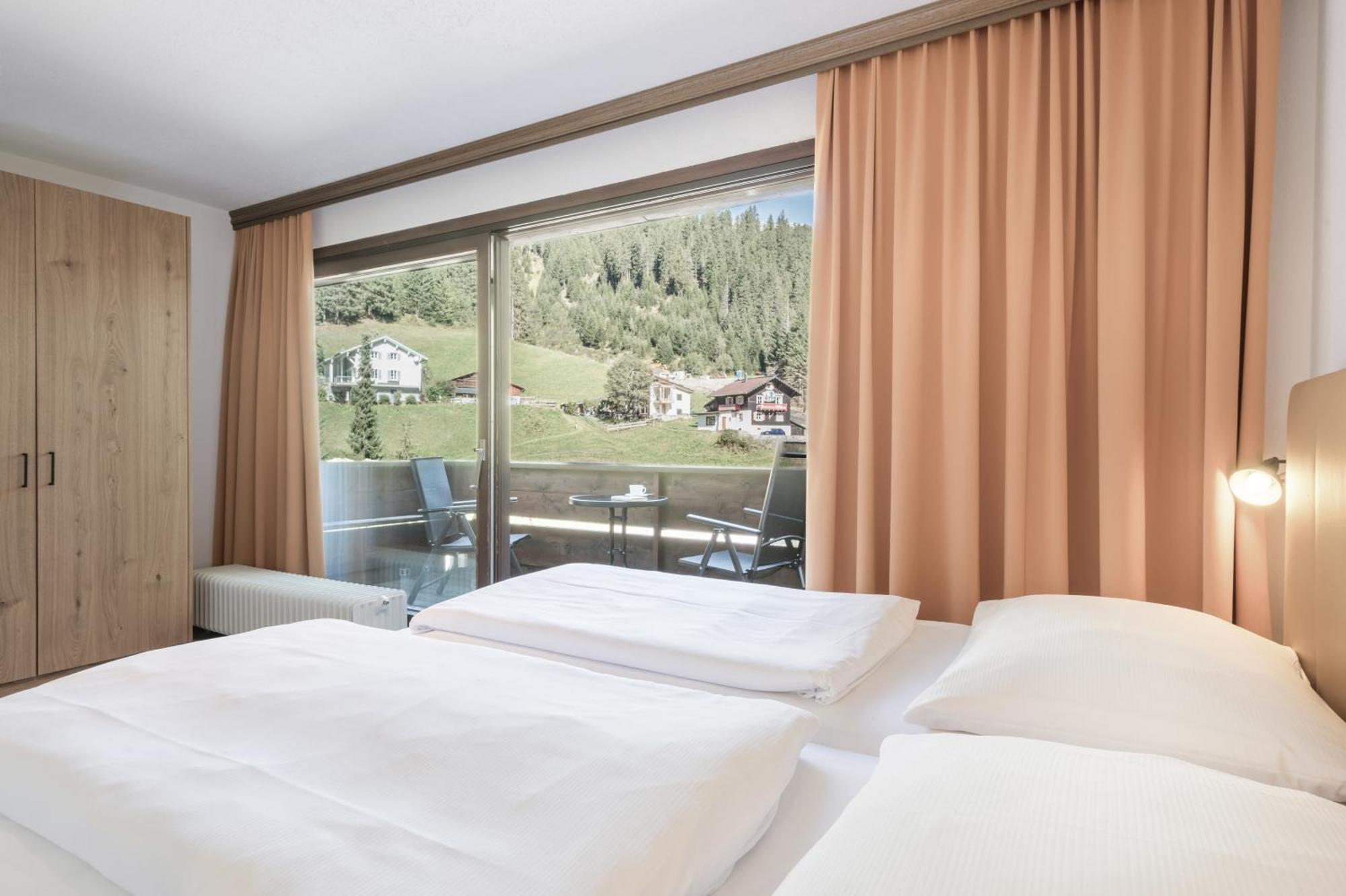 Haus Gariella Lägenhet Gargellen Exteriör bild